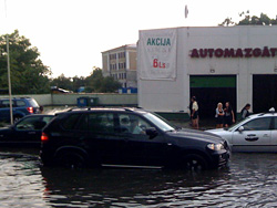 Plūdi Lāčplēša ielā